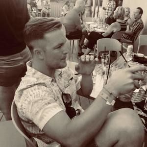 Meet your Posher, Drew